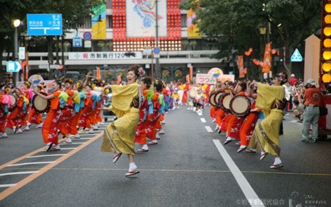 【盛岡市】世界一の太鼓パレード「盛岡さんさ踊り」