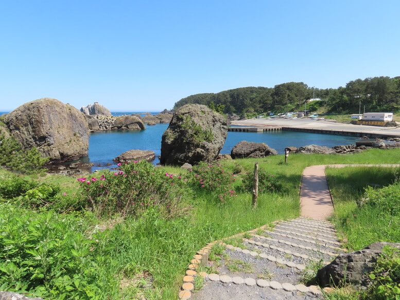 青森県八戸市 三陸ジオパーク みちのく潮風トレイル 海岸 遊歩道